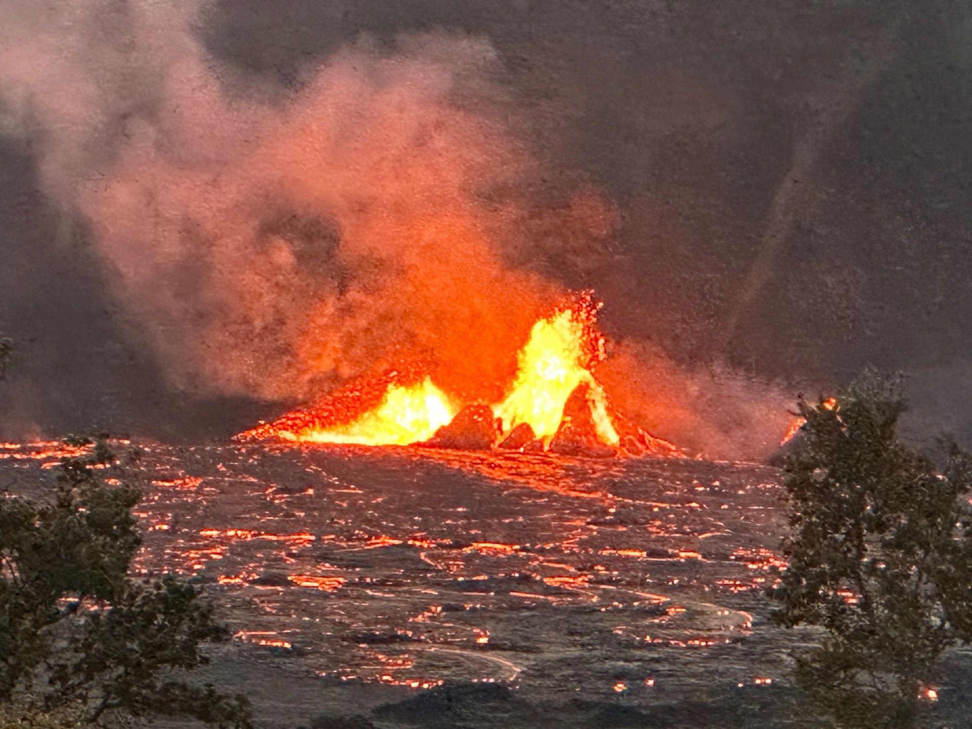 Roaring lava fountains and flowing lava at Kīlauea